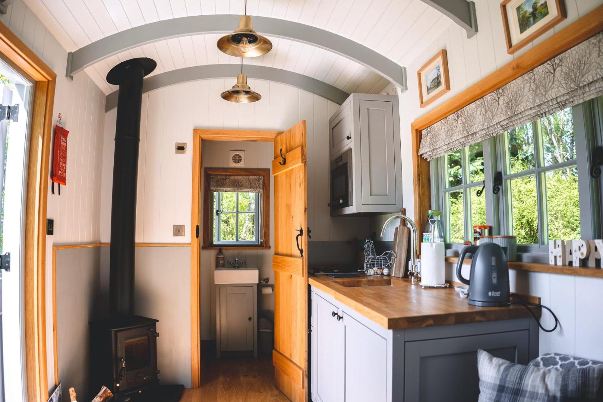 Somerset Shepherds Huts Winsham المظهر الخارجي الصورة